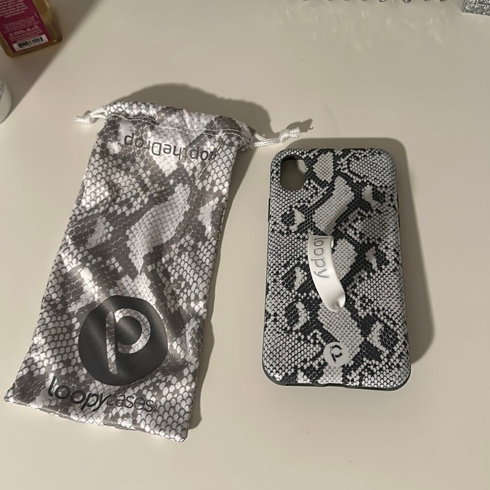 Loopy Case Snake Skin IPhone X